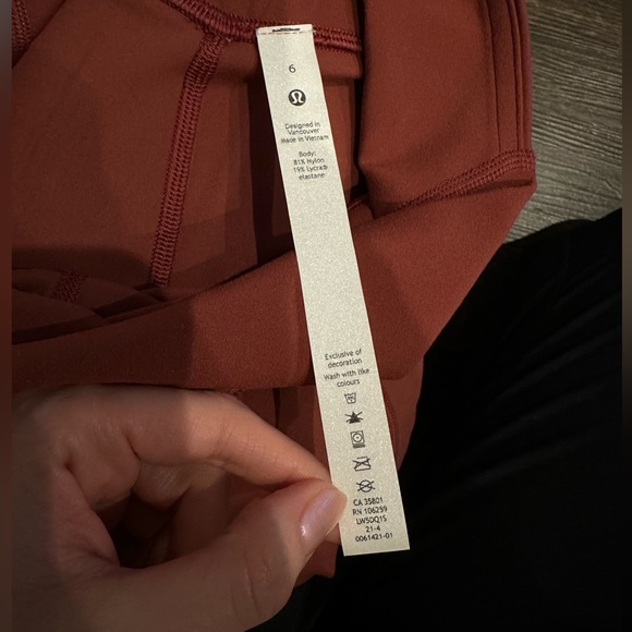 lululemon Align™ High-Rise Pant with Pockets 28" size 6 in Mulled Wine - Picture 2 of 5